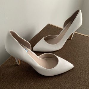 Vince Camuto White Pump Heels 7.5